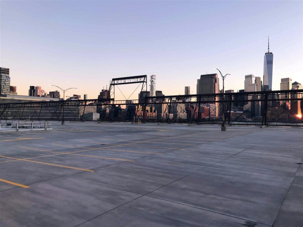 Pier 40 Parking Garage